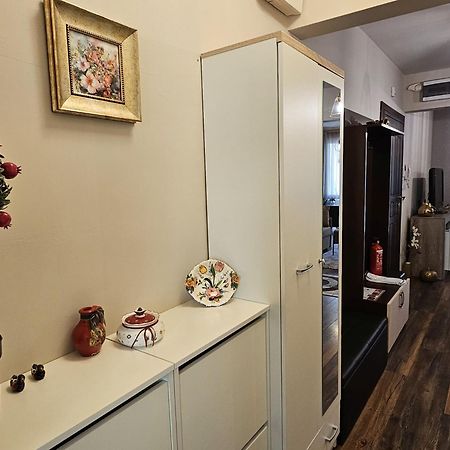 Bright Inn - Holiday & Business Apartment Sofia Esterno foto