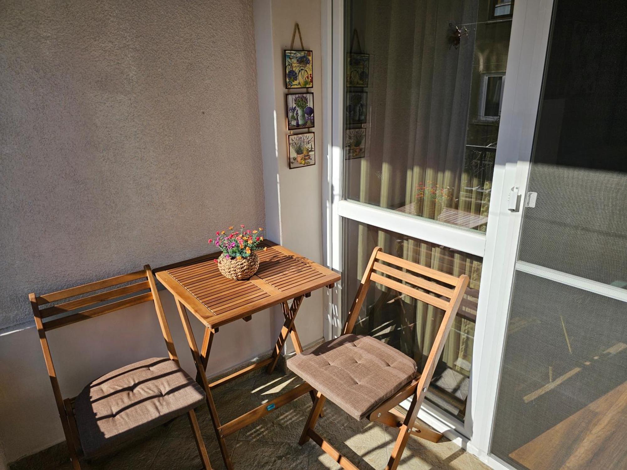 Bright Inn - Holiday & Business Apartment Sofia Esterno foto