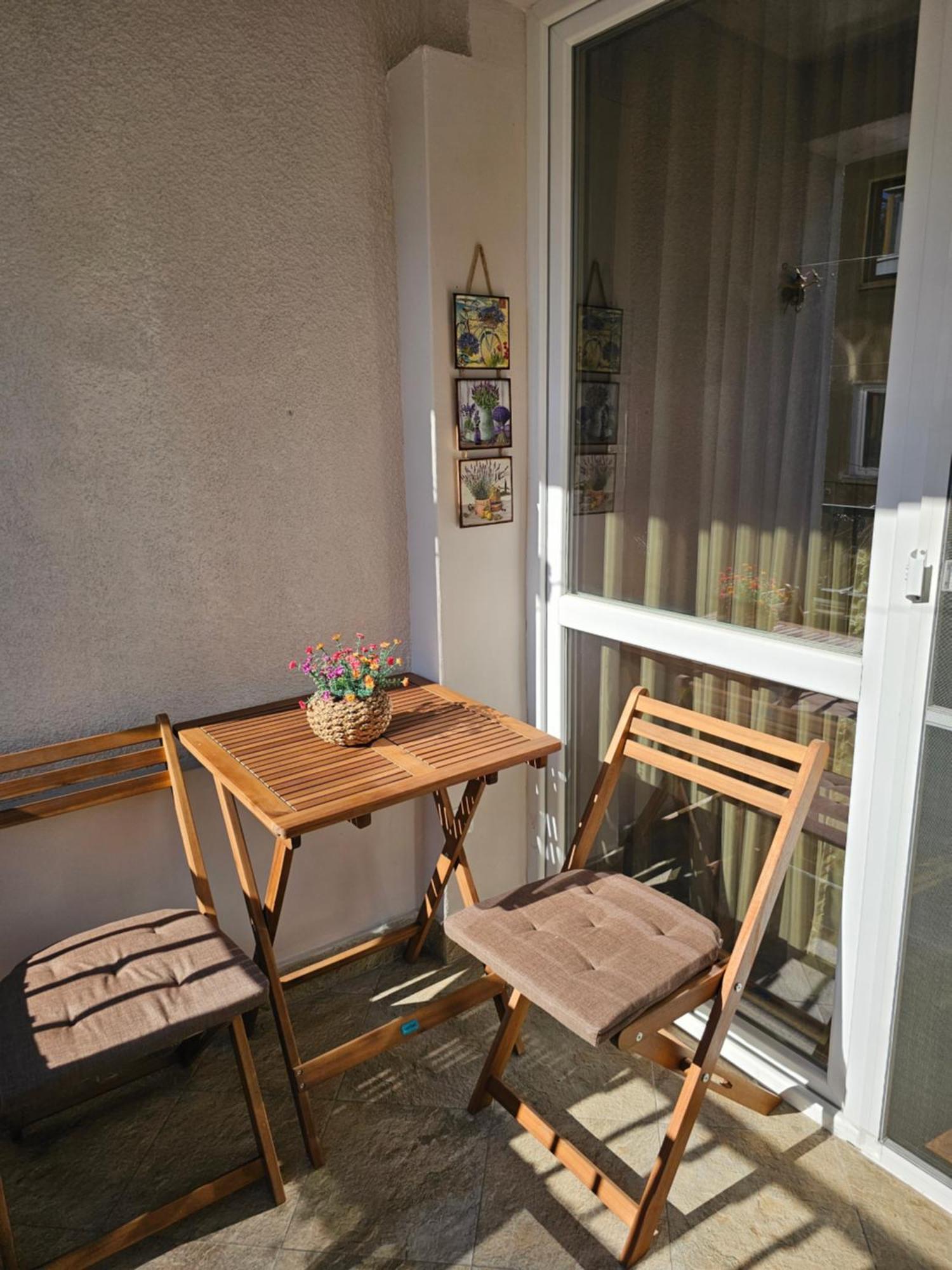 Bright Inn - Holiday & Business Apartment Sofia Esterno foto