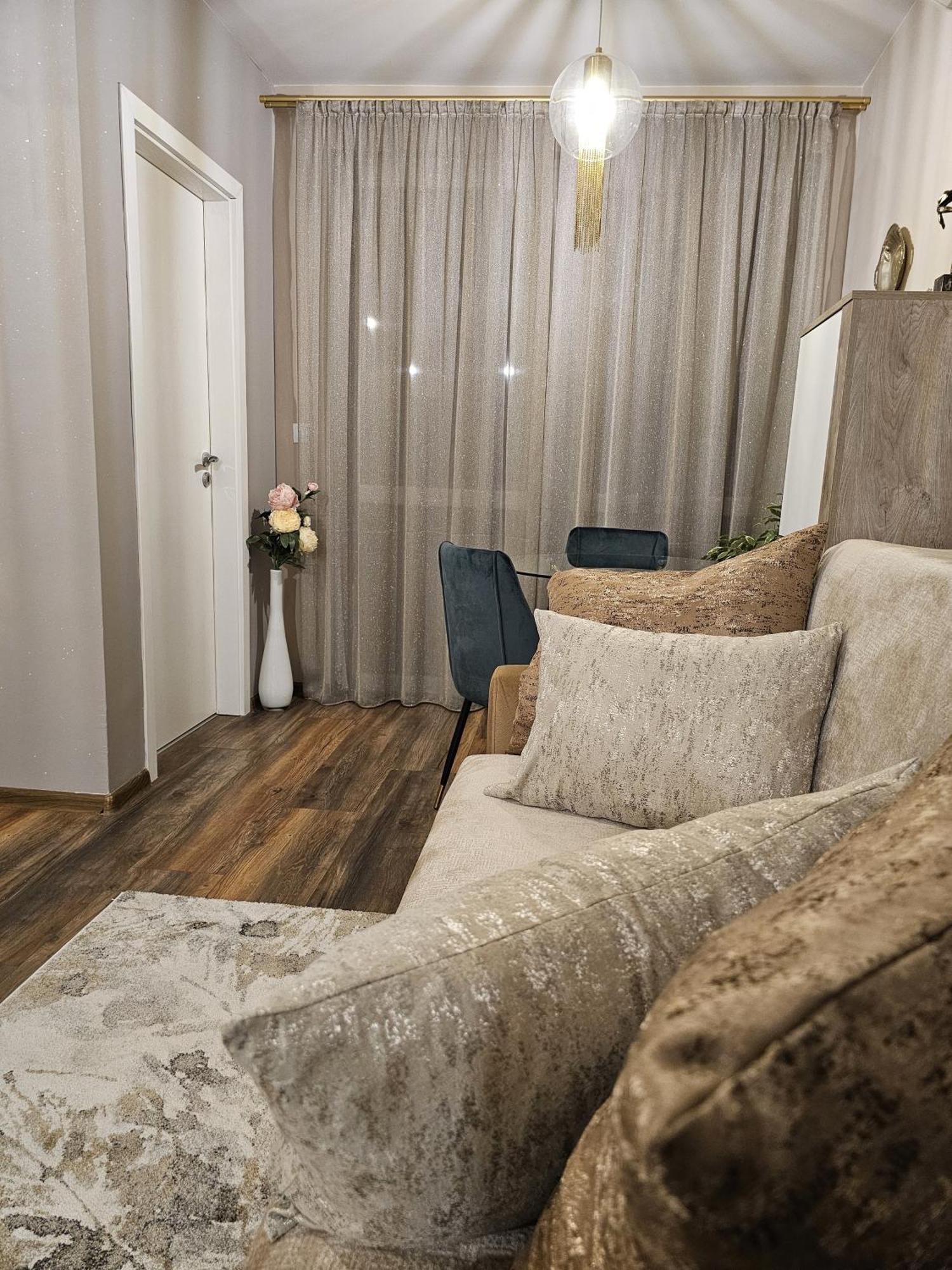 Bright Inn - Holiday & Business Apartment Sofia Esterno foto