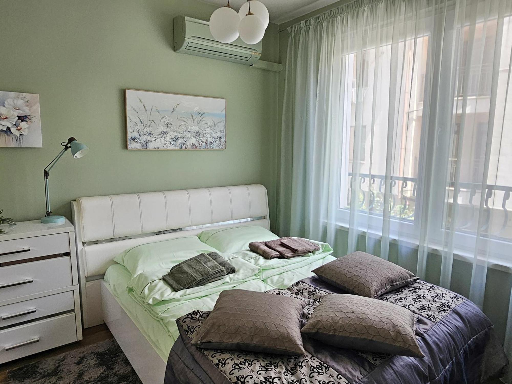 Bright Inn - Holiday & Business Apartment Sofia Esterno foto