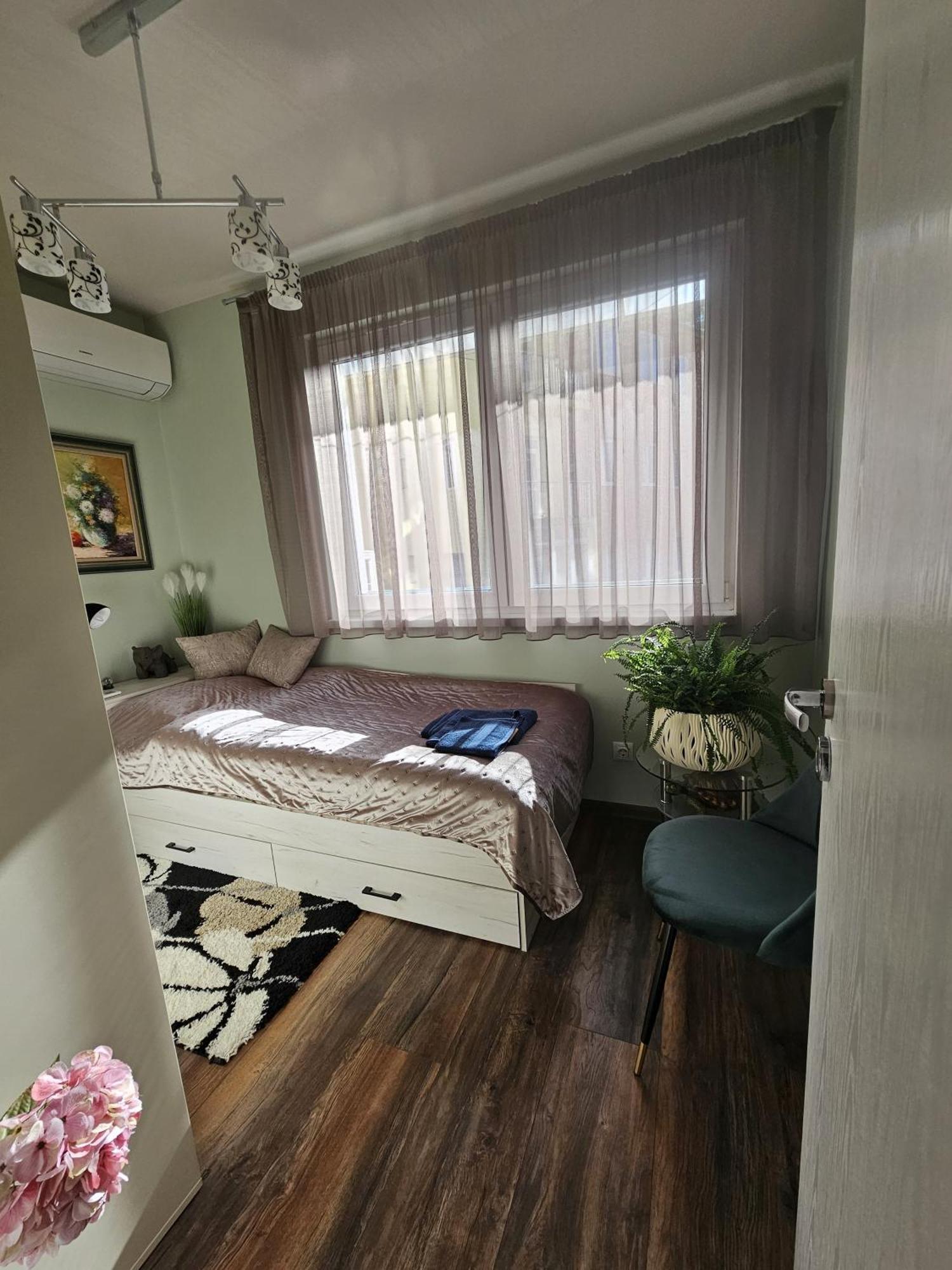 Bright Inn - Holiday & Business Apartment Sofia Esterno foto