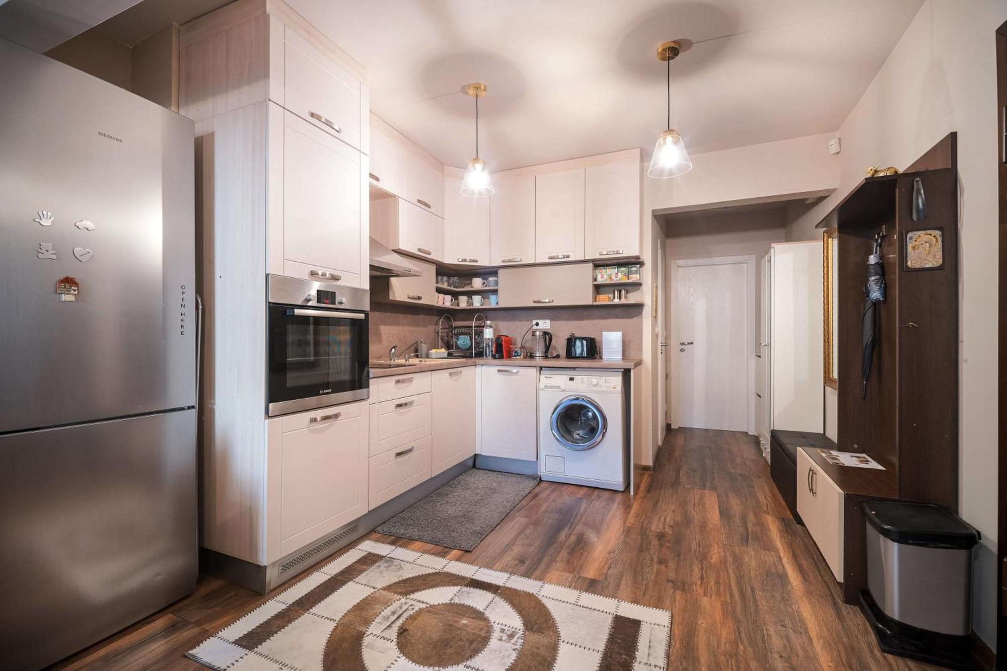 Bright Inn - Holiday & Business Apartment Sofia Esterno foto