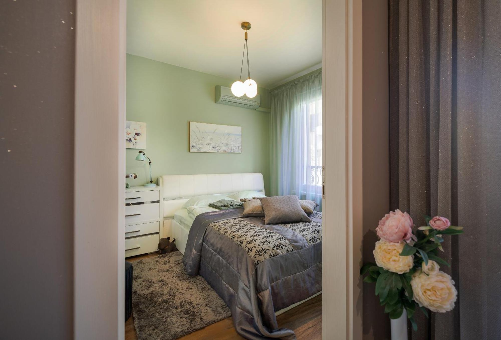 Bright Inn - Holiday & Business Apartment Sofia Esterno foto